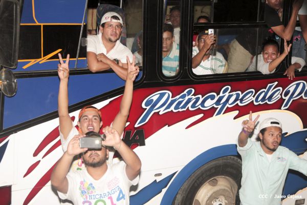 Chocolatito retorna a Nicaragua tras su histórica y contundente victoria ante Brian Viloria