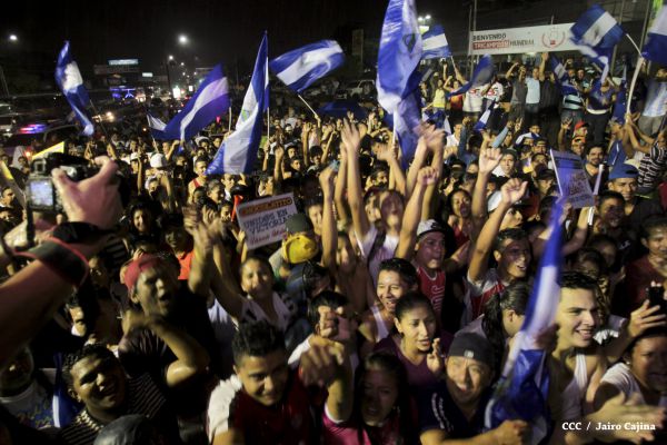 Chocolatito retorna a Nicaragua tras su histórica y contundente victoria ante Brian Viloria