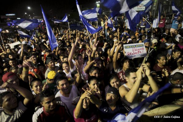 Chocolatito retorna a Nicaragua tras su histórica y contundente victoria ante Brian Viloria
