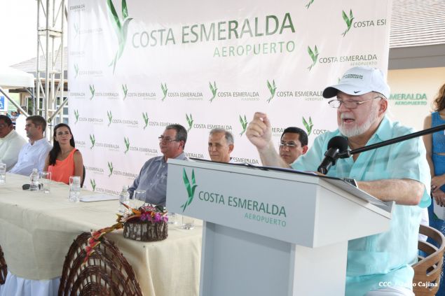 Inauguran Aeropuerto de Costa Esmeralda en Guacalito de la Isla