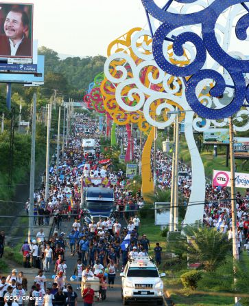 Chocolatito participa en Caminata por el Trabajo y la Paz