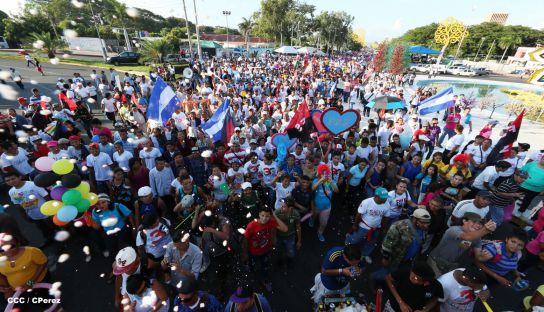 Chocolatito participa en Caminata por el Trabajo y la Paz
