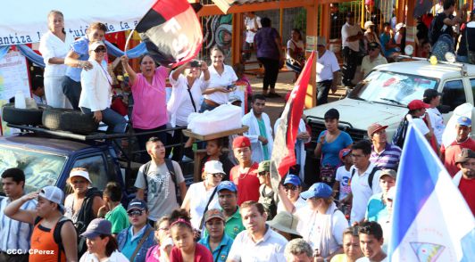 Chocolatito participa en Caminata por el Trabajo y la Paz