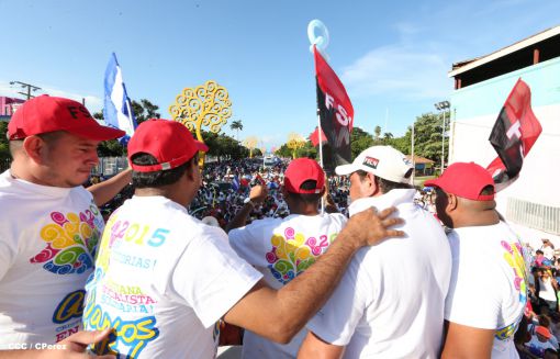Chocolatito participa en Caminata por el Trabajo y la Paz