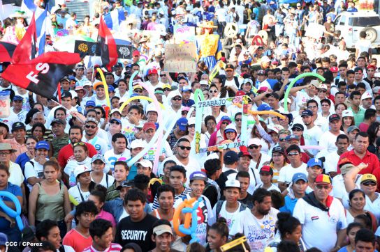 Chocolatito participa en Caminata por el Trabajo y la Paz