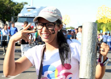 Chocolatito participa en Caminata por el Trabajo y la Paz