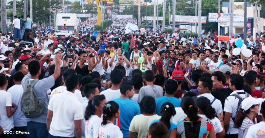 Más fotos de la Caminata Trabajo y Paz… Unida, Nicaragua Triunfa!
