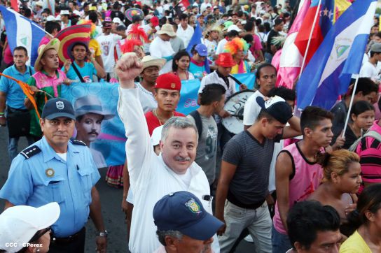 Más fotos de la Caminata Trabajo y Paz… Unida, Nicaragua Triunfa!