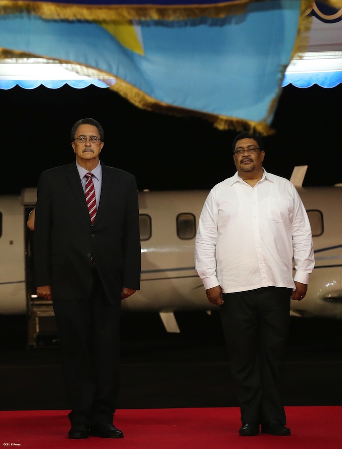 Llegan presidentes de Grenada y Santa Lucía