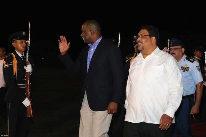 Arriban mandatarios del Caribe