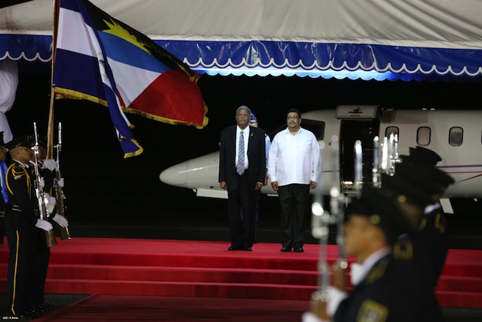 Arriban mandatarios del Caribe