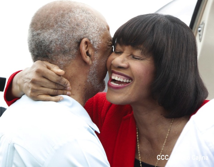 Arriba primera ministra de Jamaica