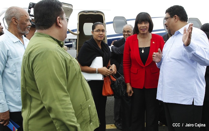 Arriba primera ministra de Jamaica