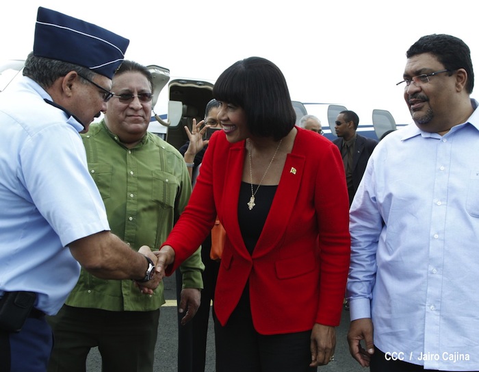 Arriba primera ministra de Jamaica