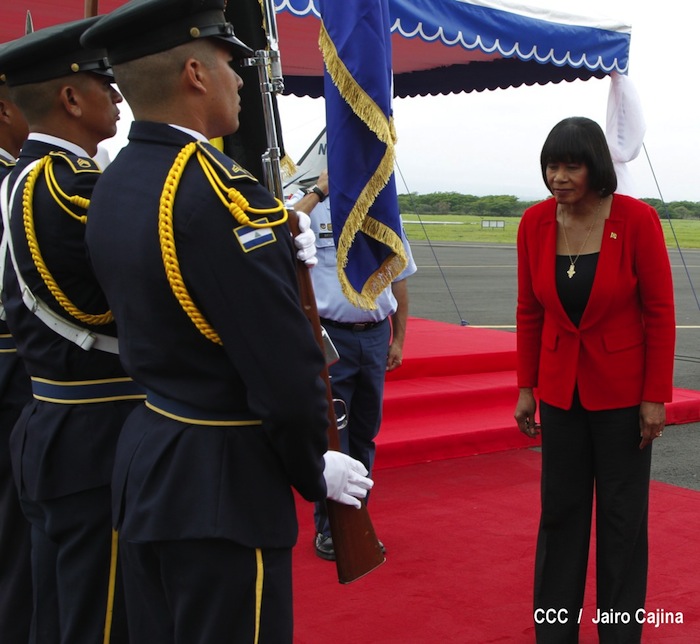 Arriba primera ministra de Jamaica