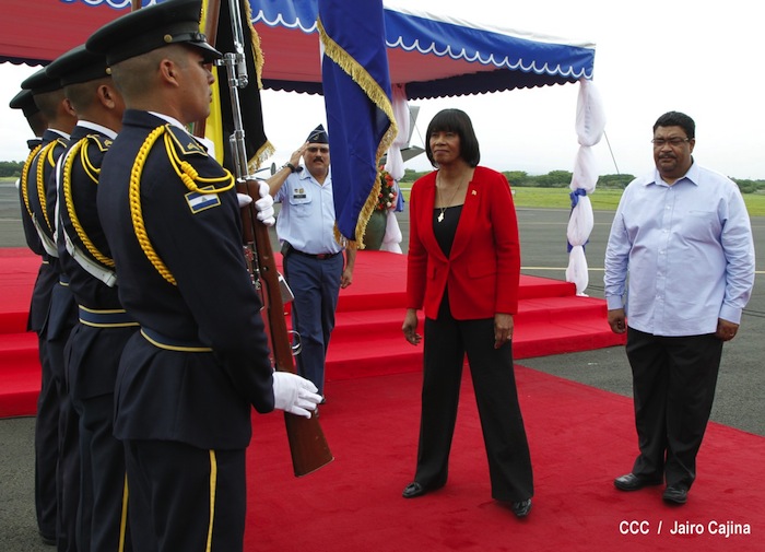 Arriba primera ministra de Jamaica