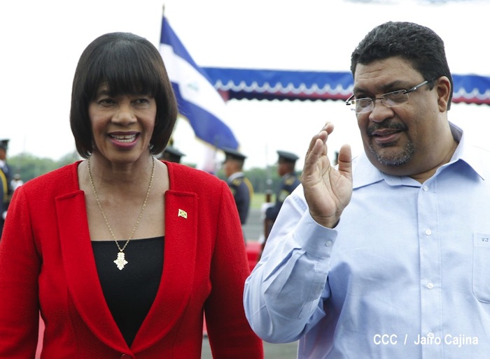 Arriba primera ministra de Jamaica