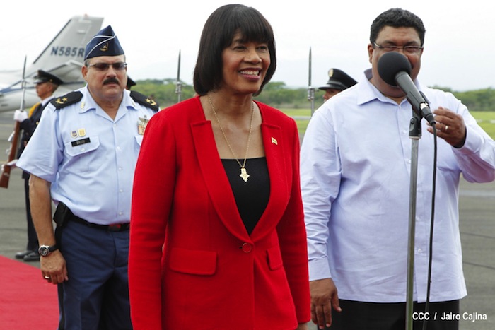 Arriba primera ministra de Jamaica