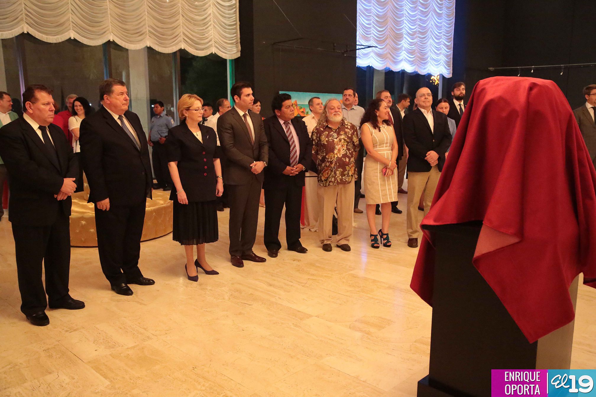 Ministra de Salud rusa desvela en Nicaragua busto del poeta Aleksandr Pushkin