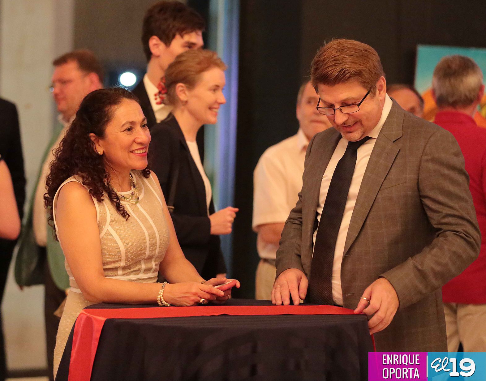 Ministra de Salud rusa desvela en Nicaragua busto del poeta Aleksandr Pushkin