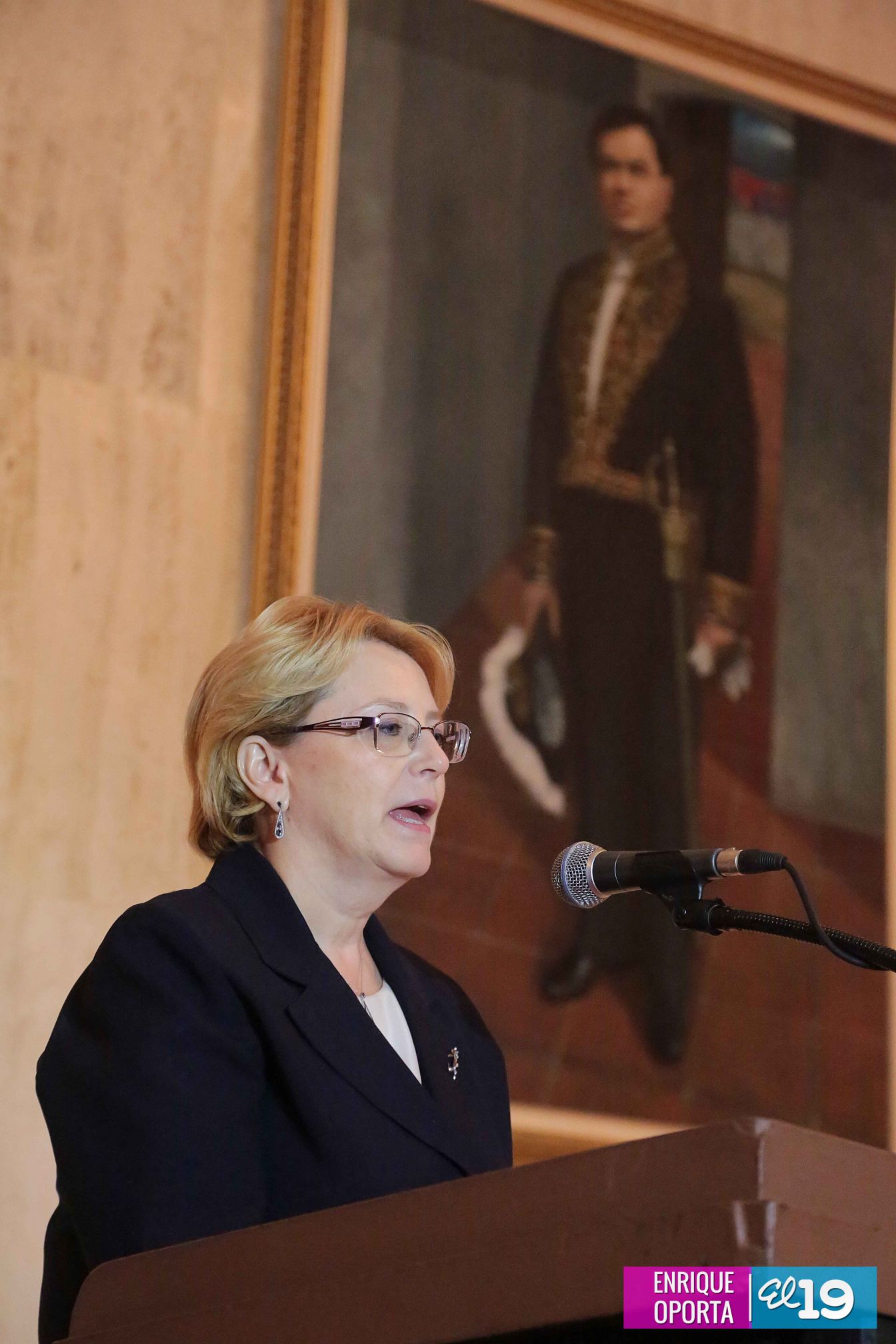 Ministra de Salud rusa desvela en Nicaragua busto del poeta Aleksandr Pushkin