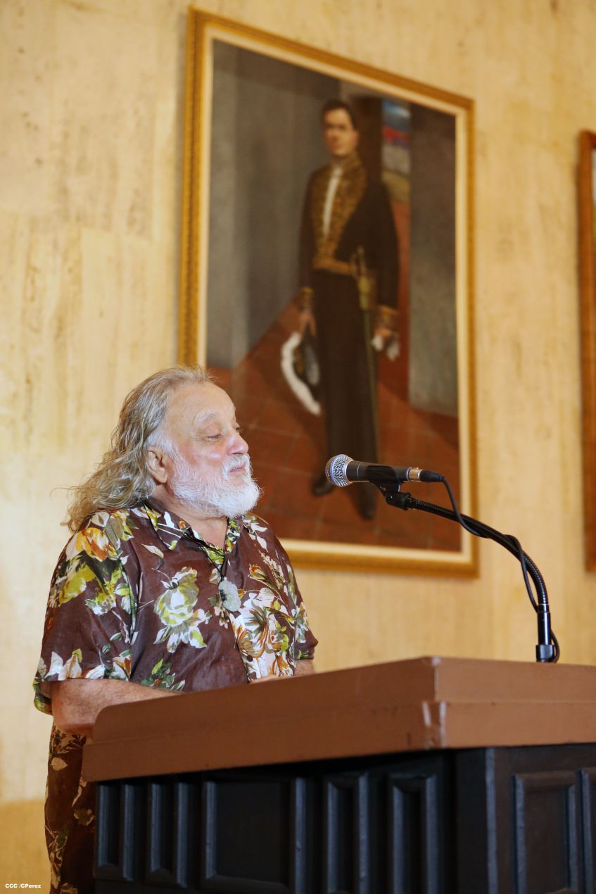 Ministra de Salud rusa desvela en Nicaragua busto del poeta Aleksandr Pushkin