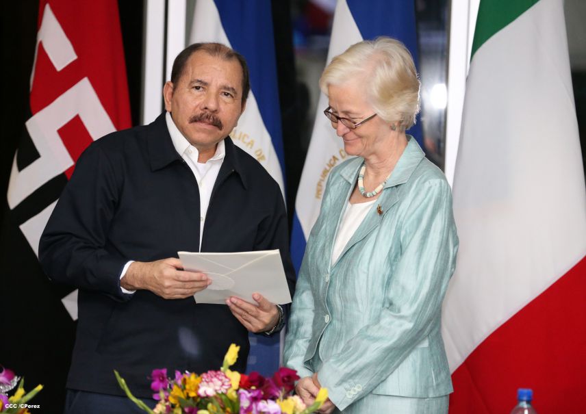 Daniel y Rosario reciben cartas credenciales de nuevos embajadores de Colombia, El Salvador, Italia y Alemania