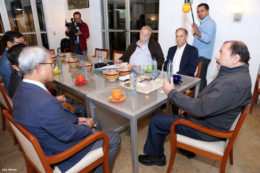 Presidente Daniel se reúne con el presidente del grupo empresarial coreano Sae-A Tecnotex S.A.