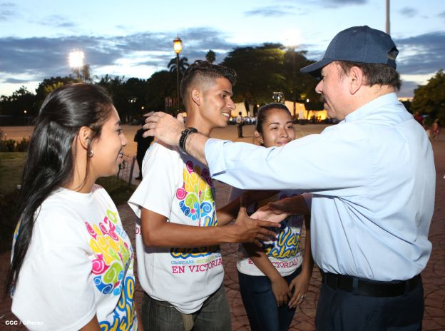 Daniel y Rosario conmemoran 39 aniversario del tránsito a la inmortalidad del Comandante Carlos Fonseca