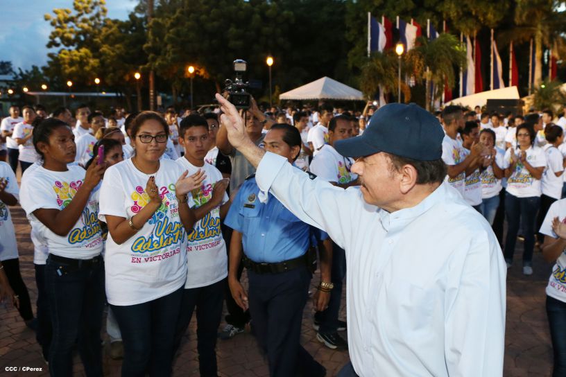Daniel y Rosario conmemoran 39 aniversario del tránsito a la inmortalidad del Comandante Carlos Fonseca