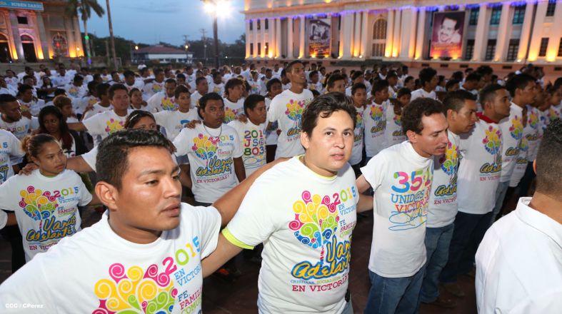 Daniel y Rosario conmemoran 39 aniversario del tránsito a la inmortalidad del Comandante Carlos Fonseca