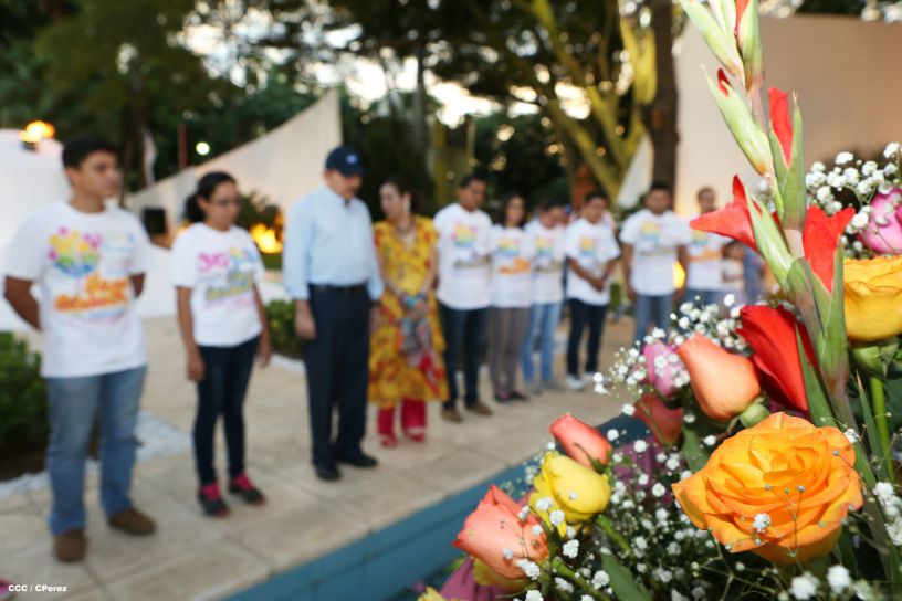 Daniel y Rosario conmemoran 39 aniversario del tránsito a la inmortalidad del Comandante Carlos Fonseca