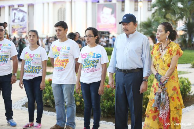 Daniel y Rosario conmemoran 39 aniversario del tránsito a la inmortalidad del Comandante Carlos Fonseca