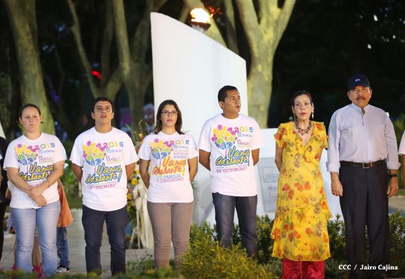 Daniel y Rosario conmemoran 39 aniversario del tránsito a la inmortalidad del Comandante Carlos Fonseca