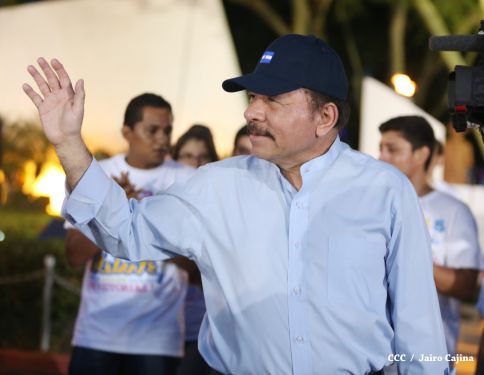 Daniel y Rosario conmemoran 39 aniversario del tránsito a la inmortalidad del Comandante Carlos Fonseca