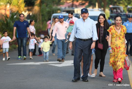 Daniel y Rosario conmemoran 39 aniversario del tránsito a la inmortalidad del Comandante Carlos Fonseca