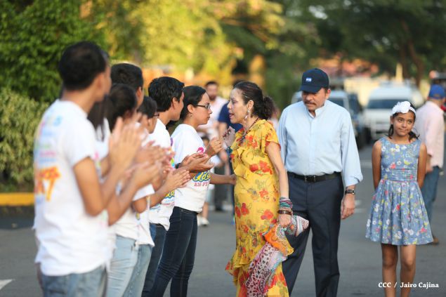 Daniel y Rosario conmemoran 39 aniversario del tránsito a la inmortalidad del Comandante Carlos Fonseca