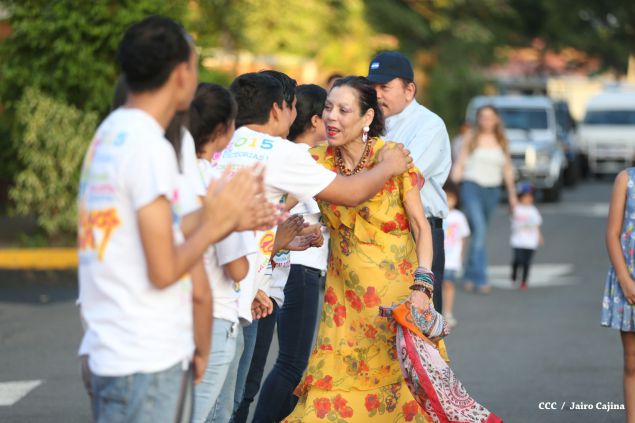 Daniel y Rosario conmemoran 39 aniversario del tránsito a la inmortalidad del Comandante Carlos Fonseca