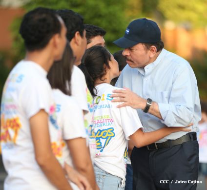 Daniel y Rosario conmemoran 39 aniversario del tránsito a la inmortalidad del Comandante Carlos Fonseca