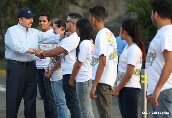 Daniel y Rosario conmemoran 39 aniversario del tránsito a la inmortalidad del Comandante Carlos Fonseca