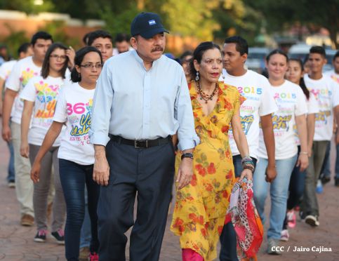 Daniel y Rosario conmemoran 39 aniversario del tránsito a la inmortalidad del Comandante Carlos Fonseca