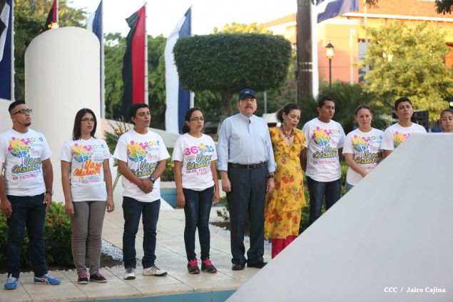 Daniel y Rosario conmemoran 39 aniversario del tránsito a la inmortalidad del Comandante Carlos Fonseca