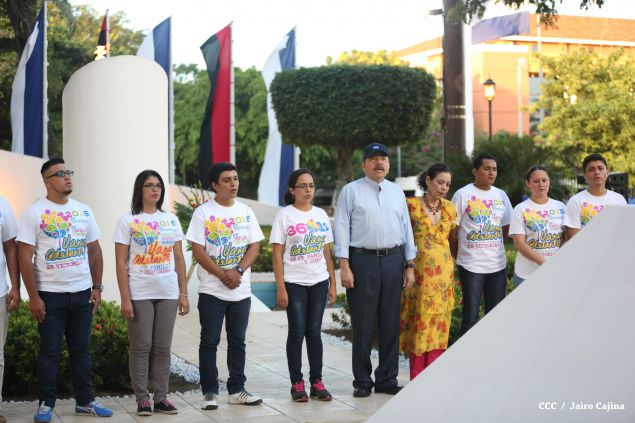 Daniel y Rosario conmemoran 39 aniversario del tránsito a la inmortalidad del Comandante Carlos Fonseca