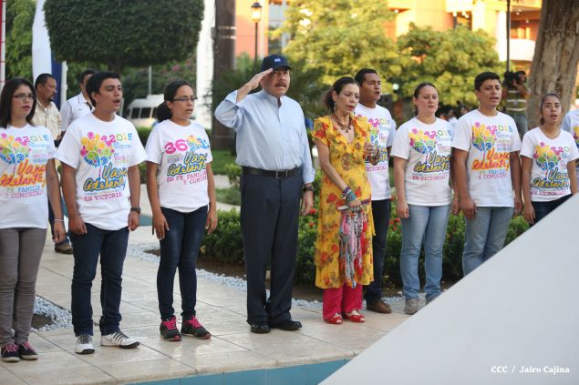 Daniel y Rosario conmemoran 39 aniversario del tránsito a la inmortalidad del Comandante Carlos Fonseca