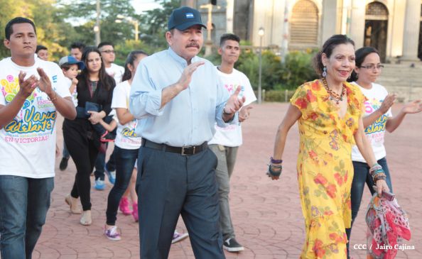Daniel y Rosario conmemoran 39 aniversario del tránsito a la inmortalidad del Comandante Carlos Fonseca