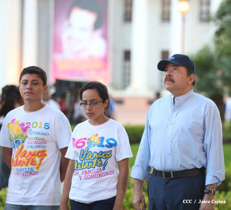 Daniel y Rosario conmemoran 39 aniversario del tránsito a la inmortalidad del Comandante Carlos Fonseca