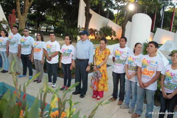 Daniel y Rosario conmemoran 39 aniversario del tránsito a la inmortalidad del Comandante Carlos Fonseca