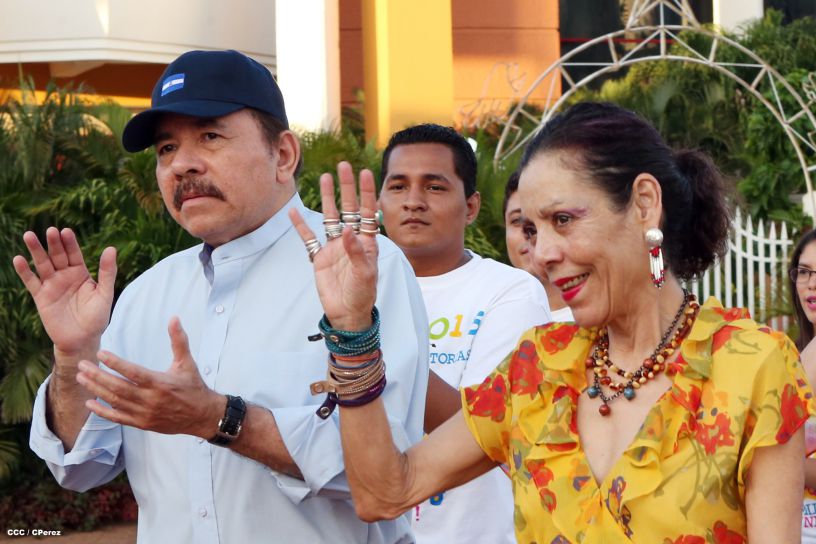 Daniel y Rosario conmemoran 39 aniversario del tránsito a la inmortalidad del Comandante Carlos Fonseca