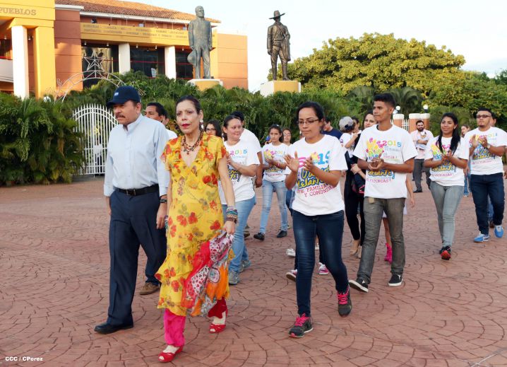 Daniel y Rosario conmemoran 39 aniversario del tránsito a la inmortalidad del Comandante Carlos Fonseca