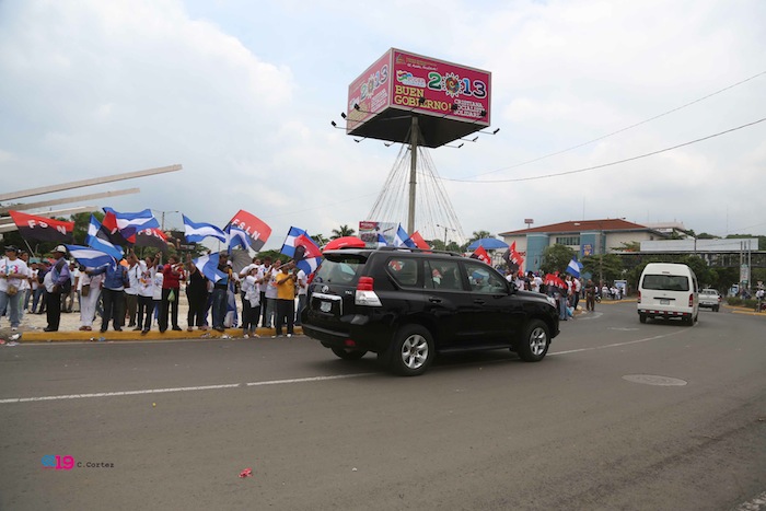 Familias de Managua saludan a delegaciones que participan en Petrocaribe